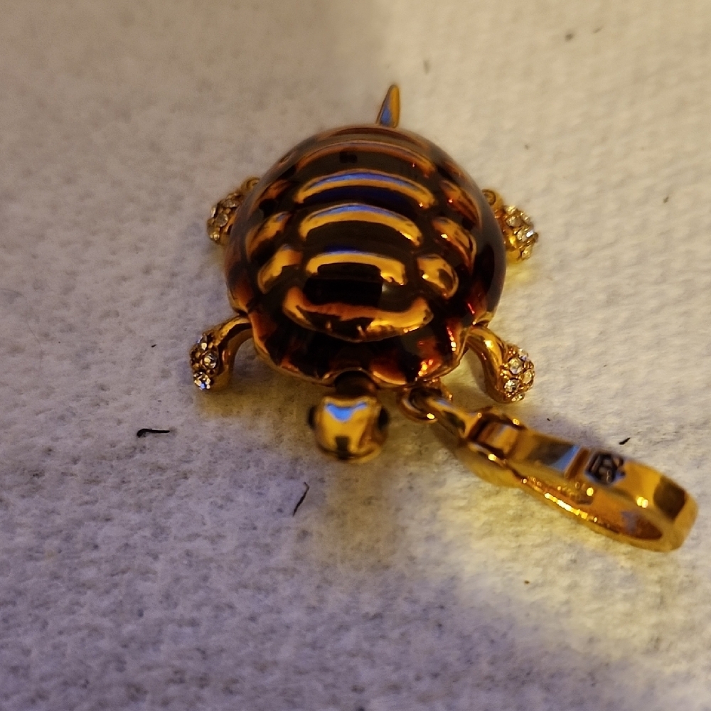 Juicy Couture Turtle Charm - Picture 3 of 3